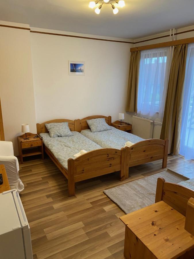 Global Apartmanhaz Vonyarcvashegy Bagian luar foto