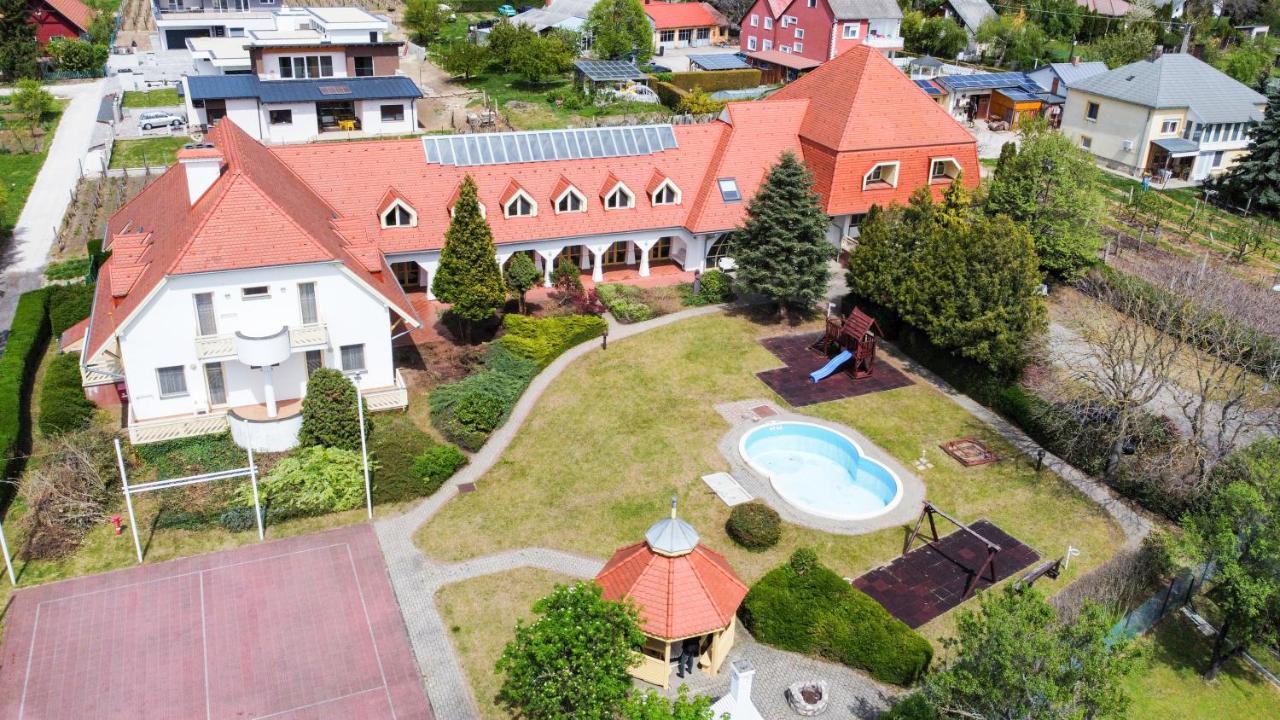 Global Apartmanhaz Vonyarcvashegy Bagian luar foto