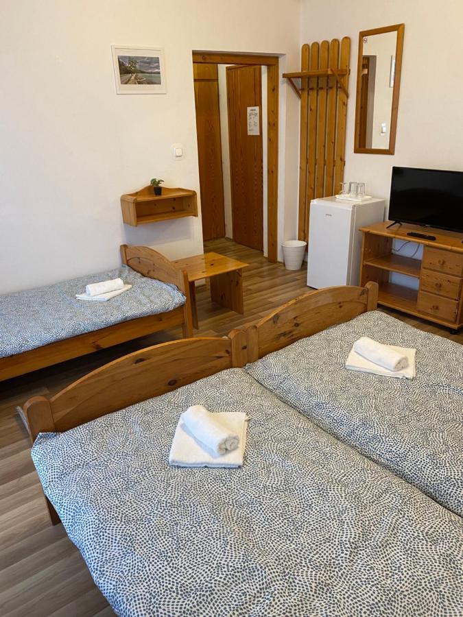 Global Apartmanhaz Vonyarcvashegy Bagian luar foto