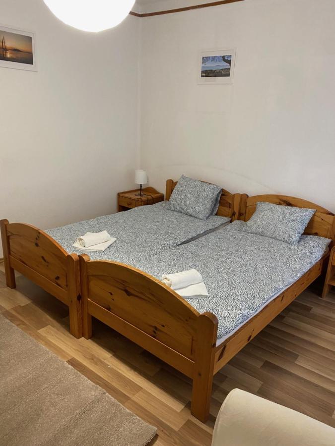Global Apartmanhaz Vonyarcvashegy Bagian luar foto