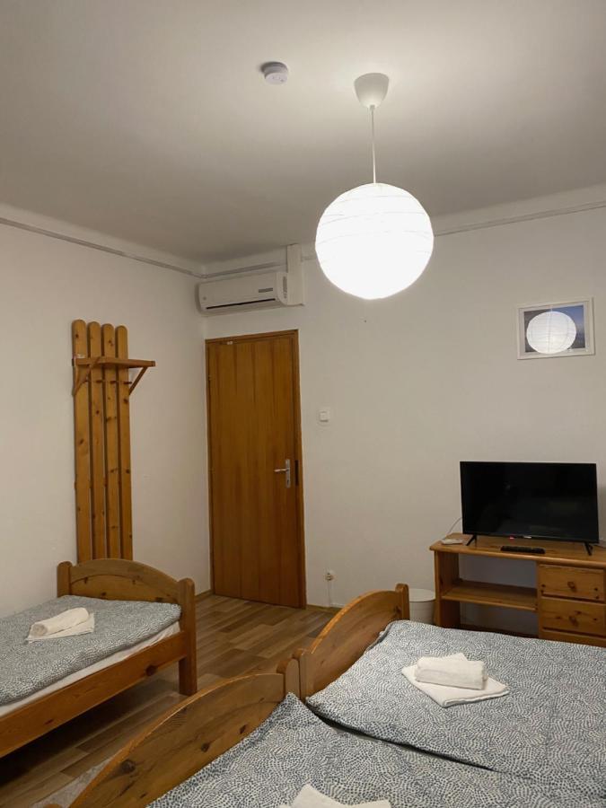 Global Apartmanhaz Vonyarcvashegy Bagian luar foto