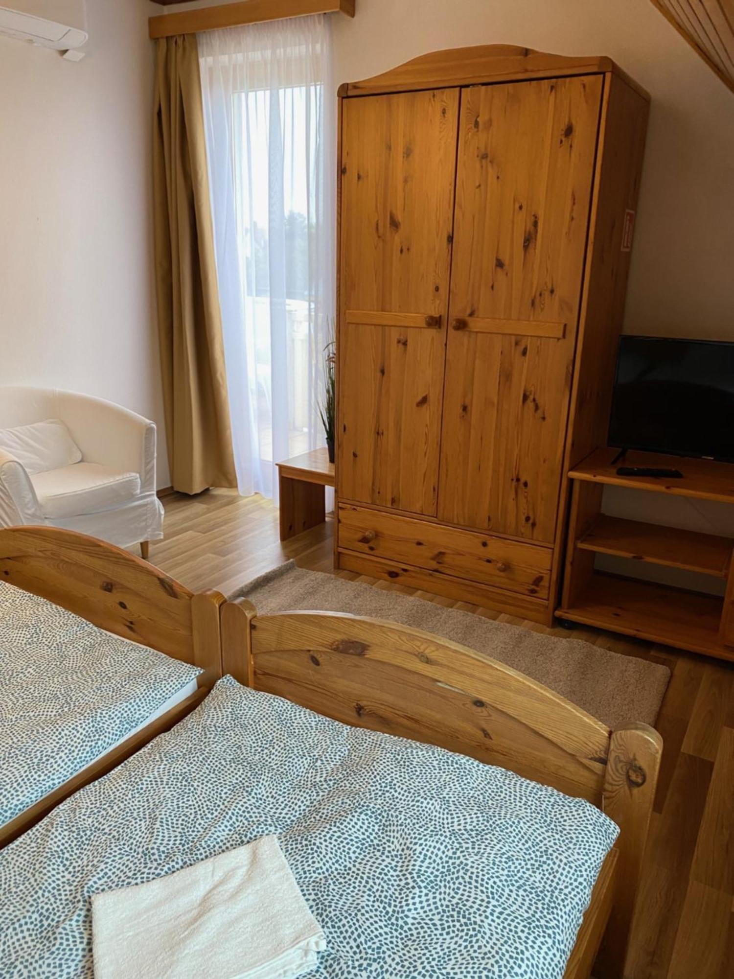 Global Apartmanhaz Vonyarcvashegy Bagian luar foto