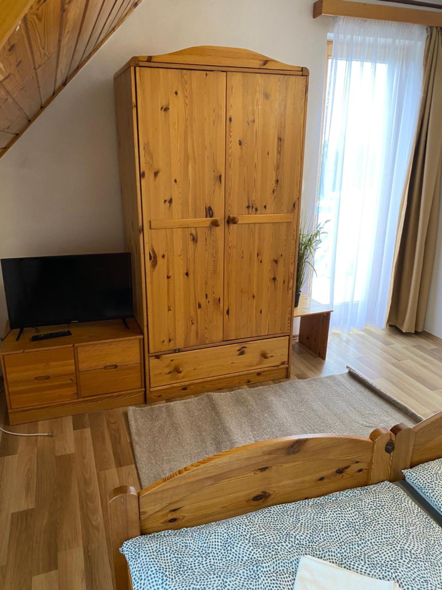 Global Apartmanhaz Vonyarcvashegy Bagian luar foto