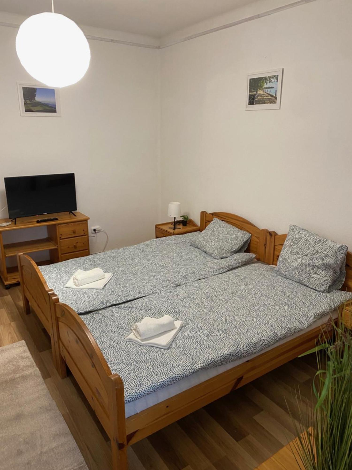 Global Apartmanhaz Vonyarcvashegy Bagian luar foto