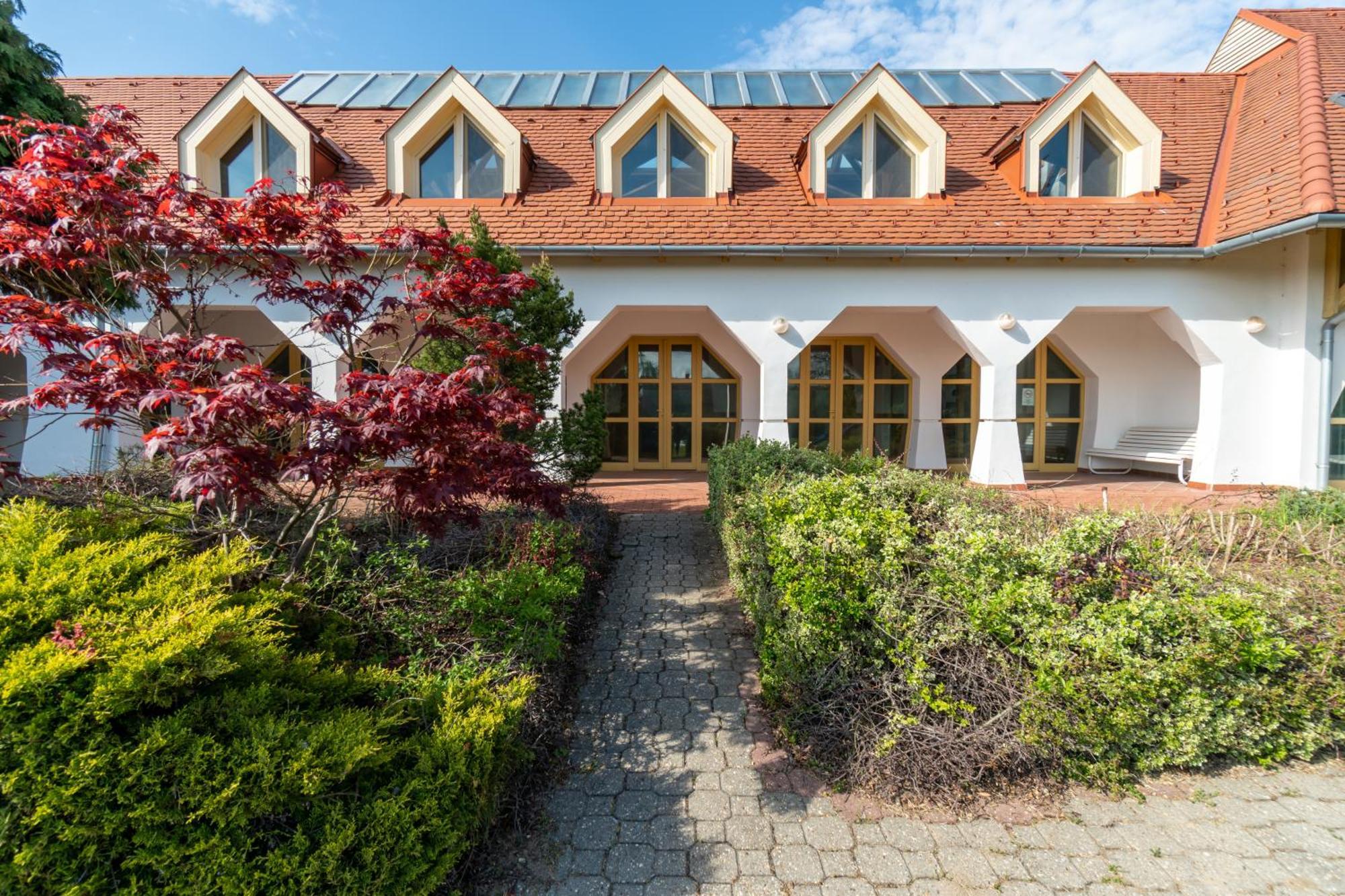 Global Apartmanhaz Vonyarcvashegy Bagian luar foto